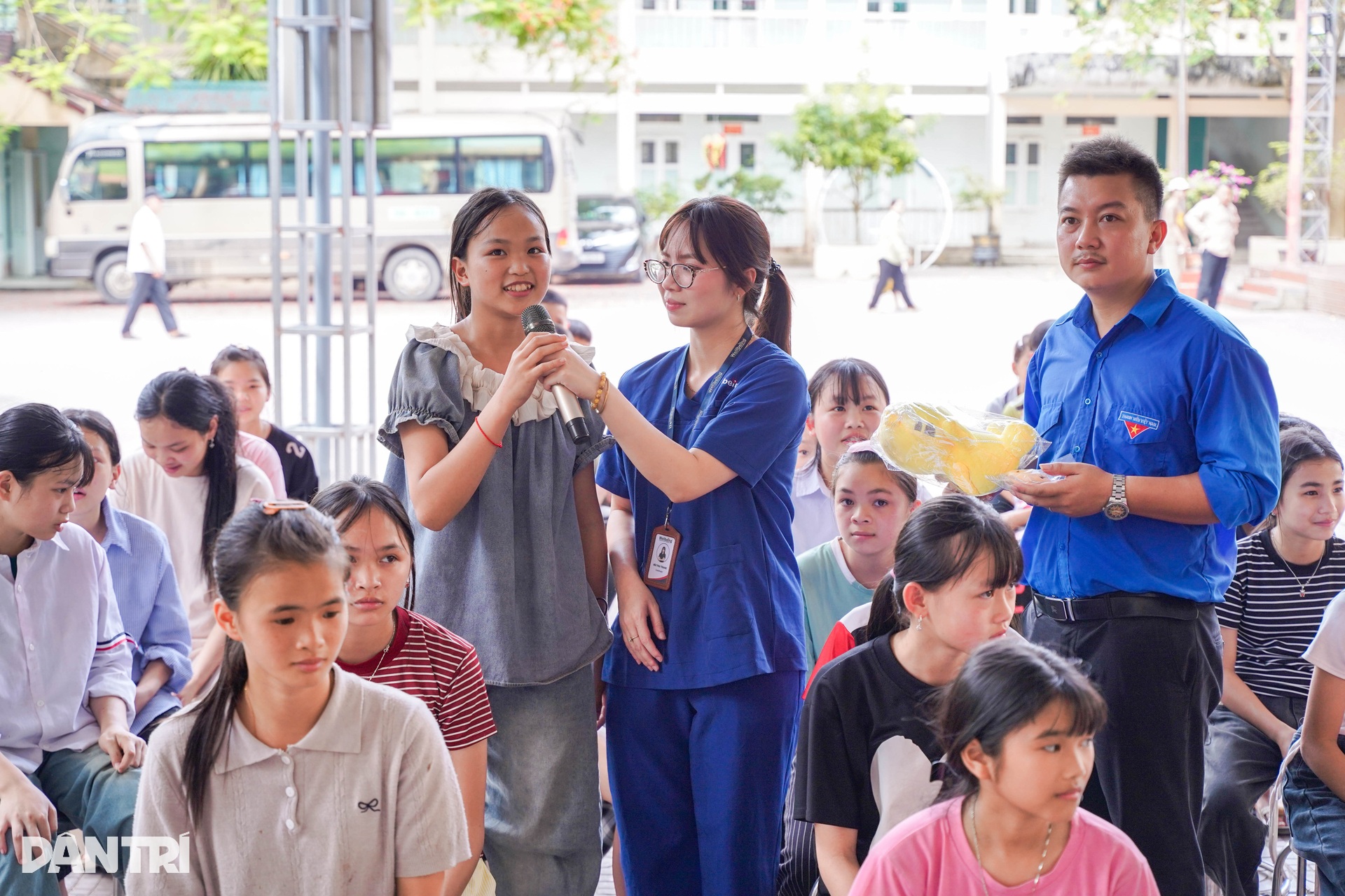 Dân trí đưa chuyên gia lên bản xa tập huấn chống đuối nước cho 200 cô trò - 4