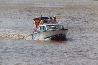 Nỗ lực tìm kiếm 2 thuyền viên mất tích trên biển