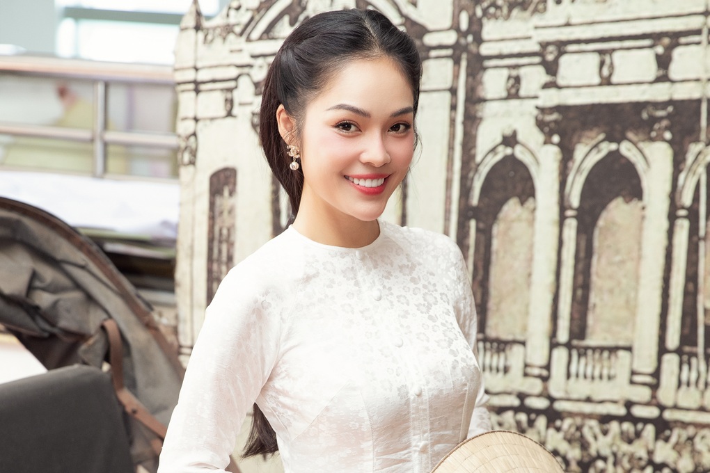 Dương Cẩm Lynh: Tôi mượn công việc để khỏa lấp những trống trải - 1 Dương Cẩm Lynh: Tôi mượn công việc để khỏa lấp những trống trải - 1