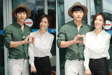 Chồng của "ác nữ" Kim So Yeon gửi quà đến trường quay tặng vợ