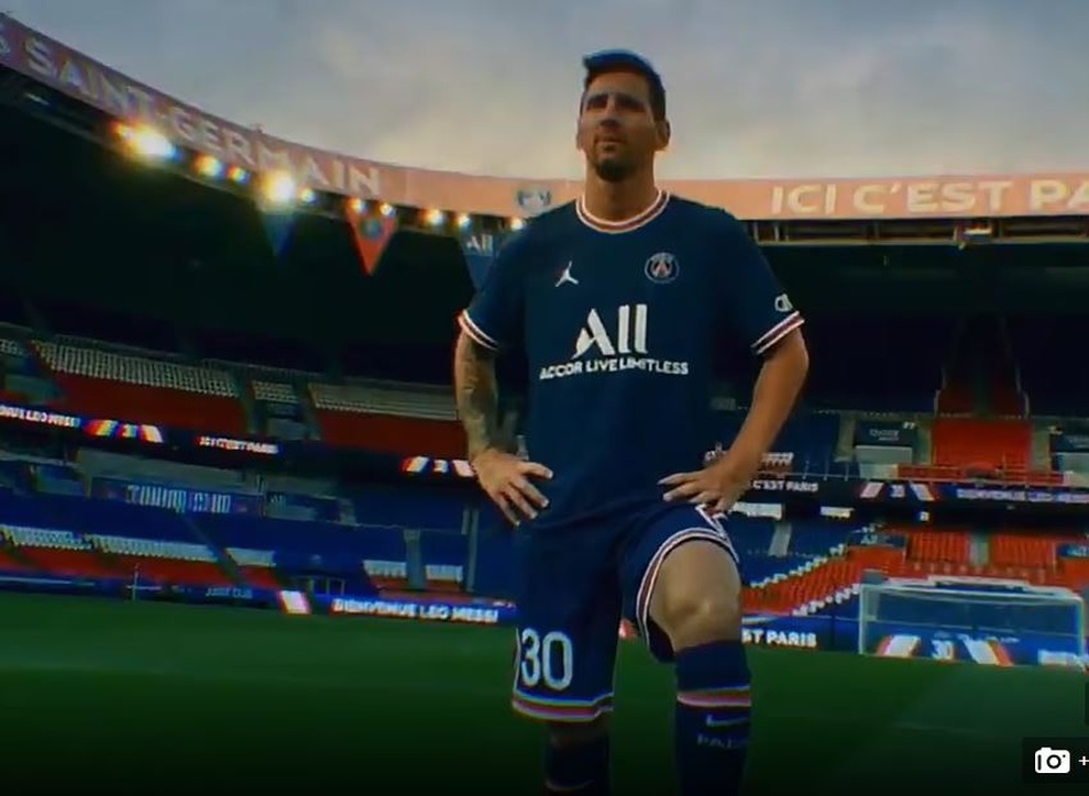 Những khoảnh khắc ấn tượng khi Messi rời Barcelona gia nhập PSG - 14 Những khoảnh khắc ấn tượng khi Messi rời Barcelona gia nhập PSG - 14