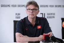 HLV Troussier: "Thái Lan rất mạnh, nhưng U22 Việt Nam sẽ vô địch"