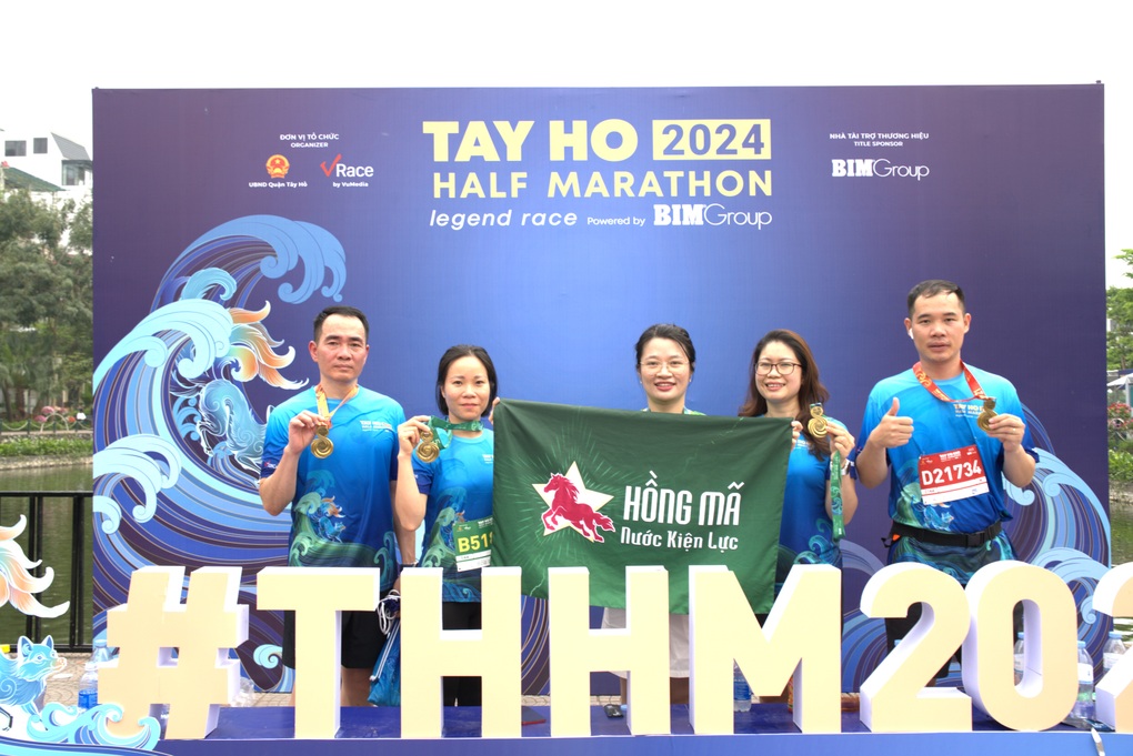 Nước kiện lực Hồng Mã tiếp sức phong trào chạy bộ tích cực - 4 Nước kiện lực Hồng Mã tiếp sức phong trào chạy bộ tích cực - 4