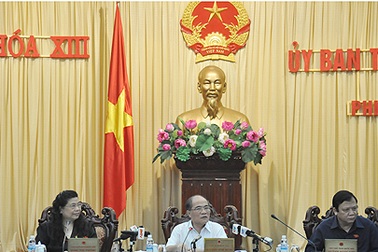 Cần làm rõ trách nhiệm của Bộ GD-ĐT trong biên soạn, sử dụng SGK