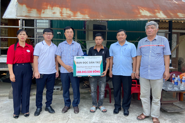 Gần 190 triệu đồng đến với 3 đứa trẻ mất mẹ vì tai nạn