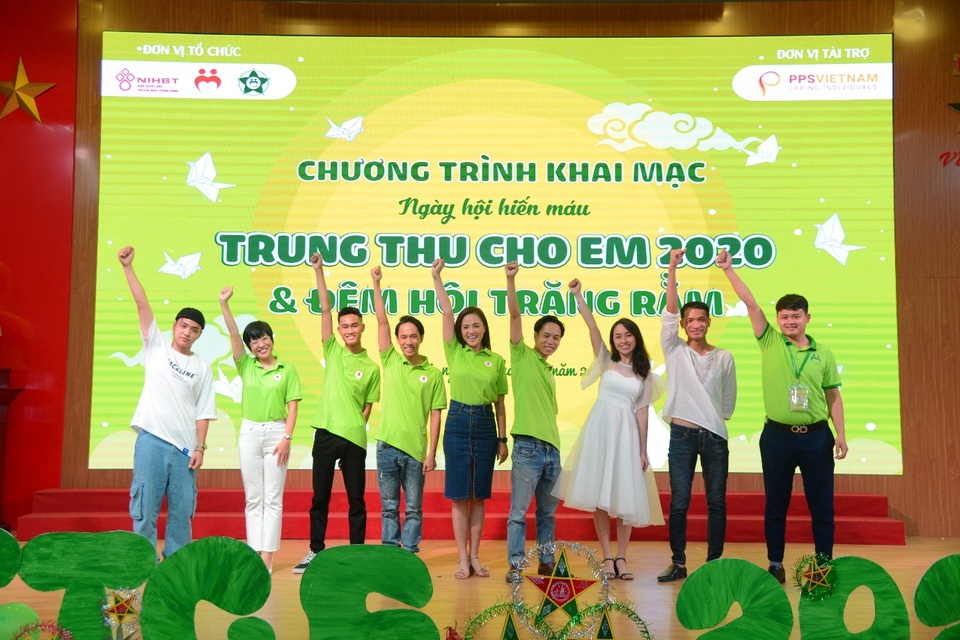 1977Vlog mang tới nụ cười cho bệnh nhi dịp Trung thu - 6 1977Vlog mang tới nụ cười cho bệnh nhi dịp Trung thu - 6