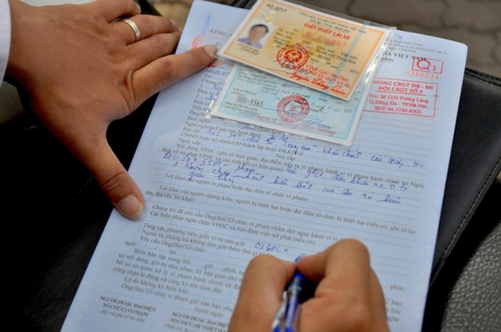 Chủ tịch UBND cấp xã có quyền xử phạt vi phạm giao thông không? - 1 Chủ tịch UBND cấp xã có quyền xử phạt vi phạm giao thông không? - 1