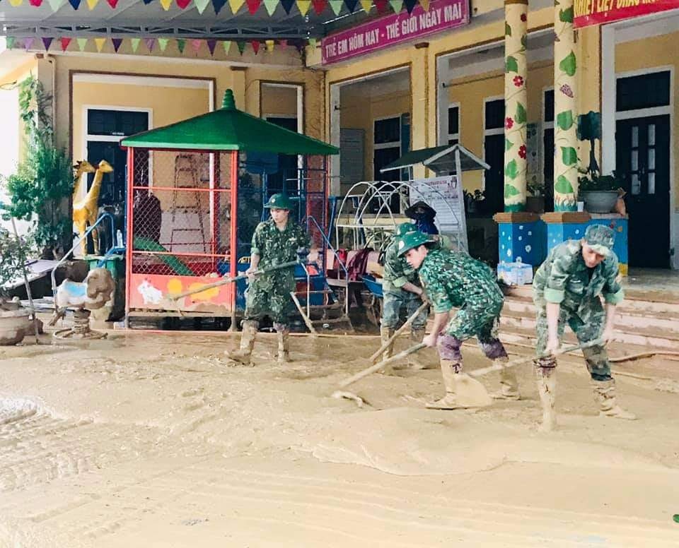 Tuổi trẻ “vực dậy” dải đất vùng biên giới bị thiệt hại nặng do mưa lũ - 13 Tuổi trẻ “vực dậy” dải đất vùng biên giới bị thiệt hại nặng do mưa lũ - 13