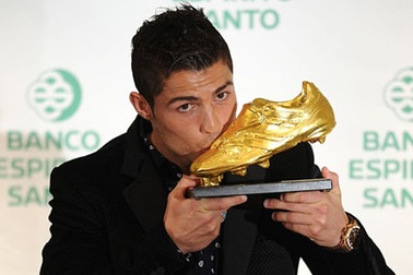 Real Madrid suýt mất C.Ronaldo vào tay… Barca