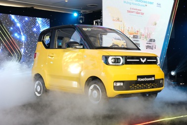 Ô tô điện rẻ nhất Việt Nam chốt giá từ 239 triệu đồng, khách tự sạc tại nhà
