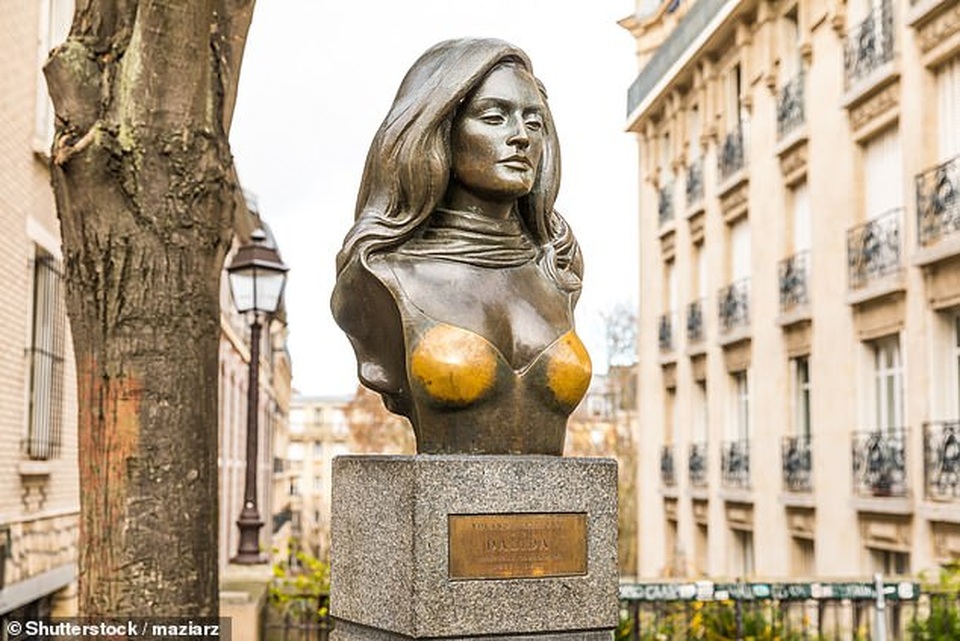 Chiêm ngưỡng những bức tượng may mắn trên thế giới - 6