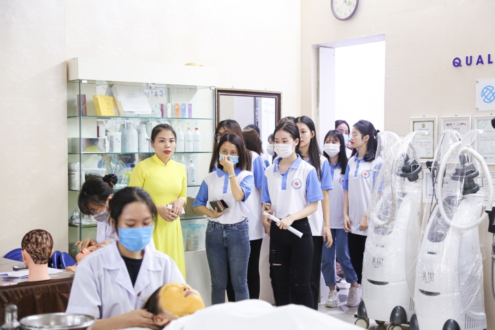 Cao đẳng Y Hà Nội tuyển sinh hệ Cao đẳng chính quy năm 2021 - 2 Cao đẳng Y Hà Nội tuyển sinh hệ Cao đẳng chính quy năm 2021 - 2
