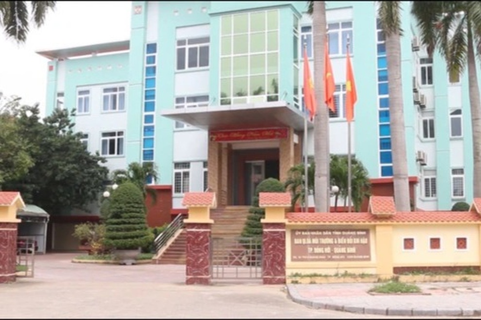 Cách chức phó giám đốc dự án môi trường vì vi phạm rất nghiêm trọng - 1 Cách chức phó giám đốc dự án môi trường vì vi phạm rất nghiêm trọng - 1