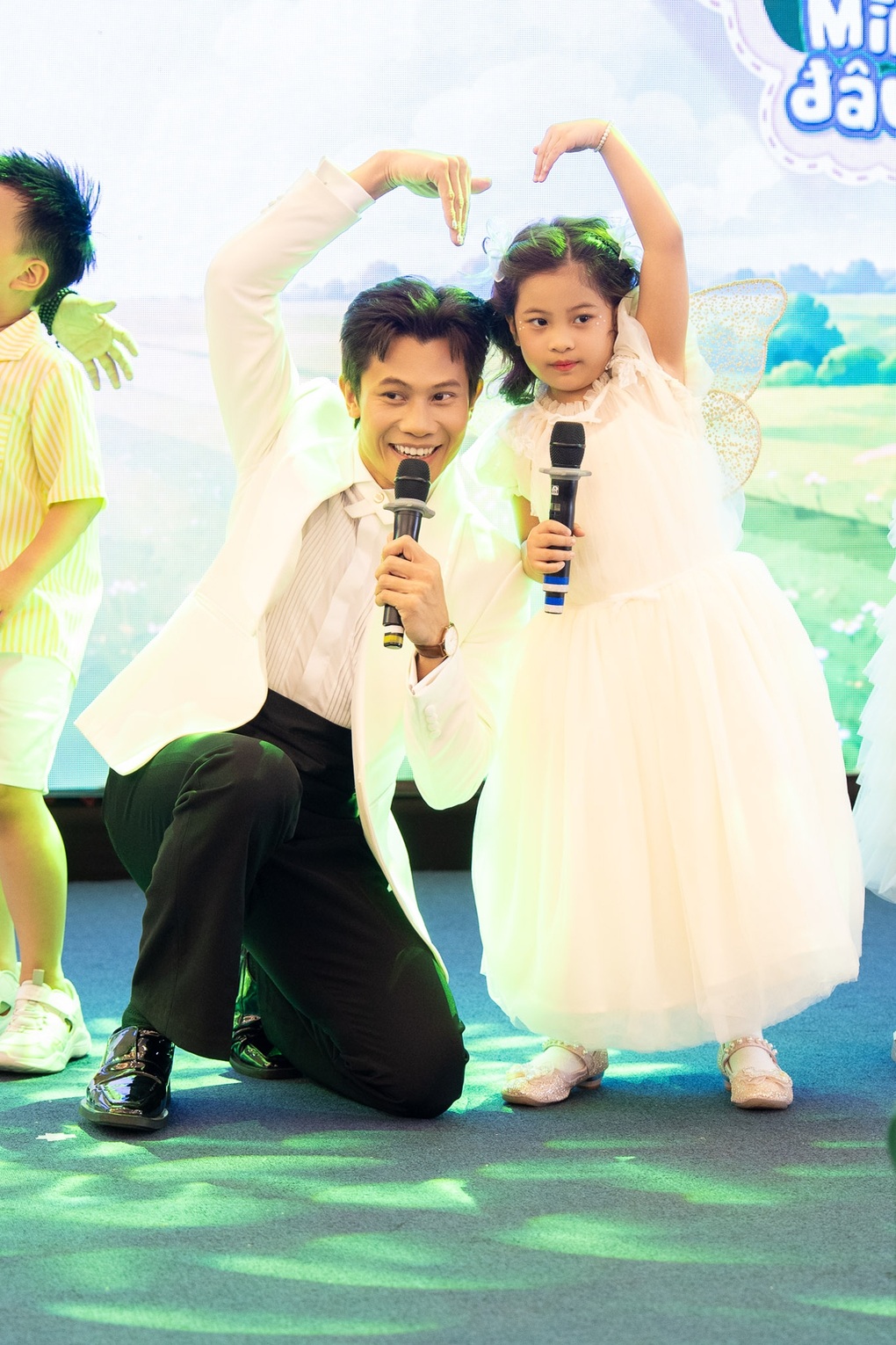 Phương Nam Mưa đỏ kể chuyện làm bố, chăm con gái 5 tuổi - 1 Phương Nam Mưa đỏ kể chuyện làm bố, chăm con gái 5 tuổi - 1