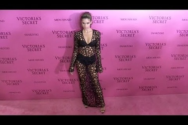 Sara Sampaio, Martha Hunt bốc lửa trên thảm đỏ