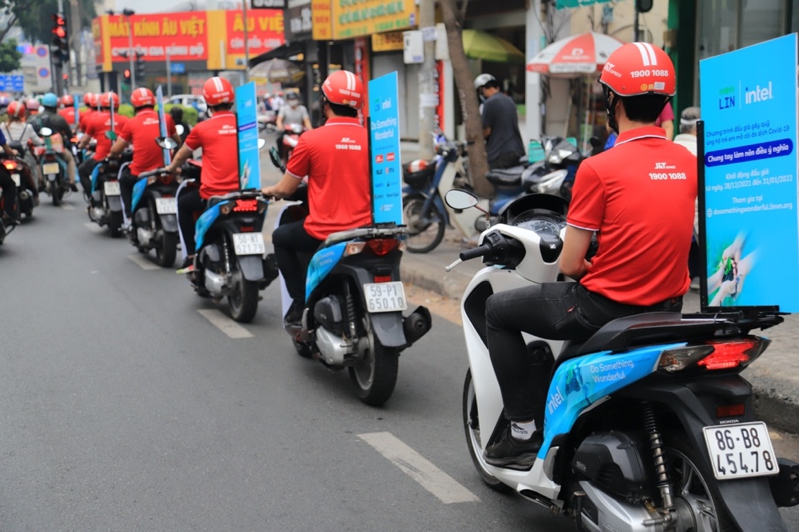 JT Express cùng các doanh nghiệp chung tay cùng chương trình từ thiện cho trẻ em mồ côi do Covid-19 - 1 JT Express cùng các doanh nghiệp chung tay cùng chương trình từ thiện cho trẻ em mồ côi do Covid-19 - 1