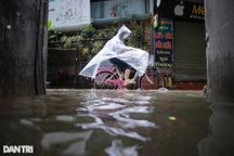 Cảnh báo ngập lụt tại nhiều tuyến phố nội thành Hà Nội