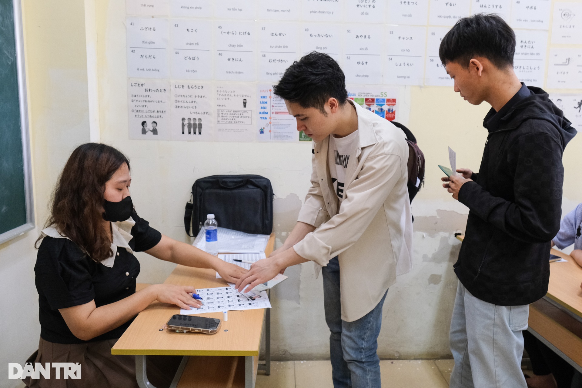 Lao động chọi găng để giành suất đi Hàn Quốc - 4 Lao động chọi găng để giành suất đi Hàn Quốc - 4