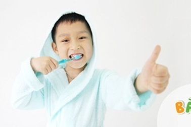 Mách mẹ bí quyết chăm sóc răng sữa cho con yêu