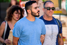 Giả làm con trai tỷ phú kim cương đi "lừa tình" khắp thế giới và cái kết