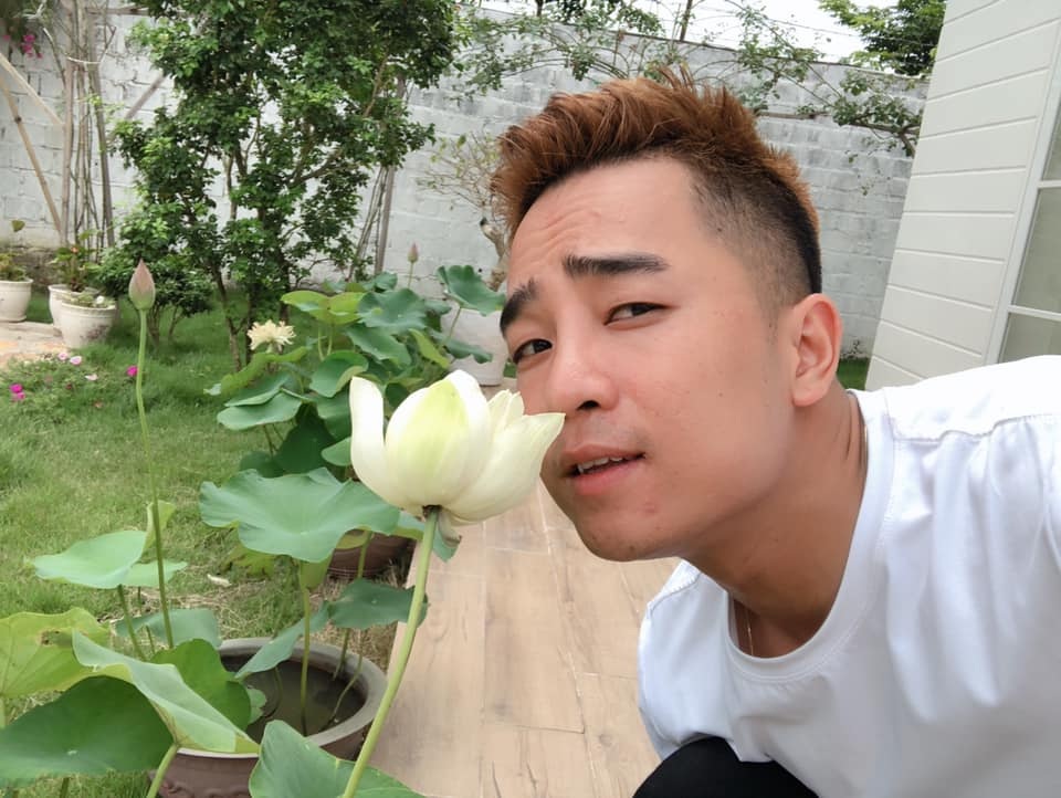 Mê mẩn khu vườn ngập tràn hoa lá của Khánh Thi, Duy Nam, Mai Ngọc - 9 Mê mẩn khu vườn ngập tràn hoa lá của Khánh Thi, Duy Nam, Mai Ngọc - 9