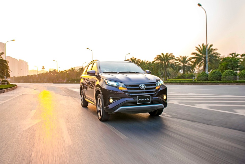 Toyota Rush có gì đặc biệt để thu hút khách hàng khi chọn SUV đô thị 7 chỗ? - 2 Toyota Rush có gì đặc biệt để thu hút khách hàng khi chọn SUV đô thị 7 chỗ? - 2