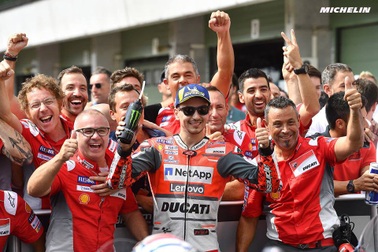 Andrea Dovizioso thắng thuyết phục tại Brno, Séc