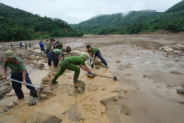Tình dân tộc, nghĩa đồng bào