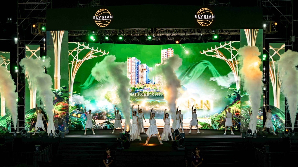 Hơn 1.200 “chiến binh” hội tụ tại lễ kick-off dự án Elysian - 1 Hơn 1.200 “chiến binh” hội tụ tại lễ kick-off dự án Elysian - 1
