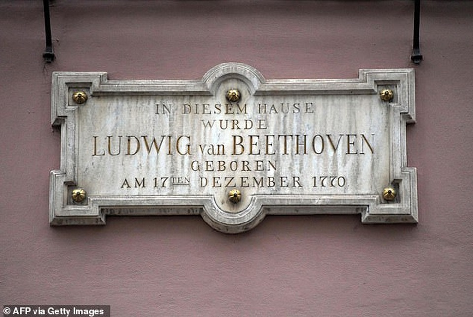 Tranh cãi việc để trí tuệ nhân tạo hoàn tất Bản giao hưởng số 10 của Beethoven - 3 Tranh cãi việc để trí tuệ nhân tạo hoàn tất Bản giao hưởng số 10 của Beethoven - 3