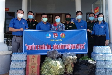 Góp bữa ăn từ bó rau, mớ củ, tuổi trẻ Bạc Liêu đồng hành vượt qua đại dịch