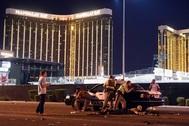 Vì sao kẻ thảm sát ở Las Vegas mang trót lọt 23 khẩu súng vào khách sạn?