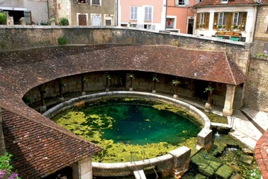 Suối ngầm bí ẩn chưa có lời giải ở Pháp