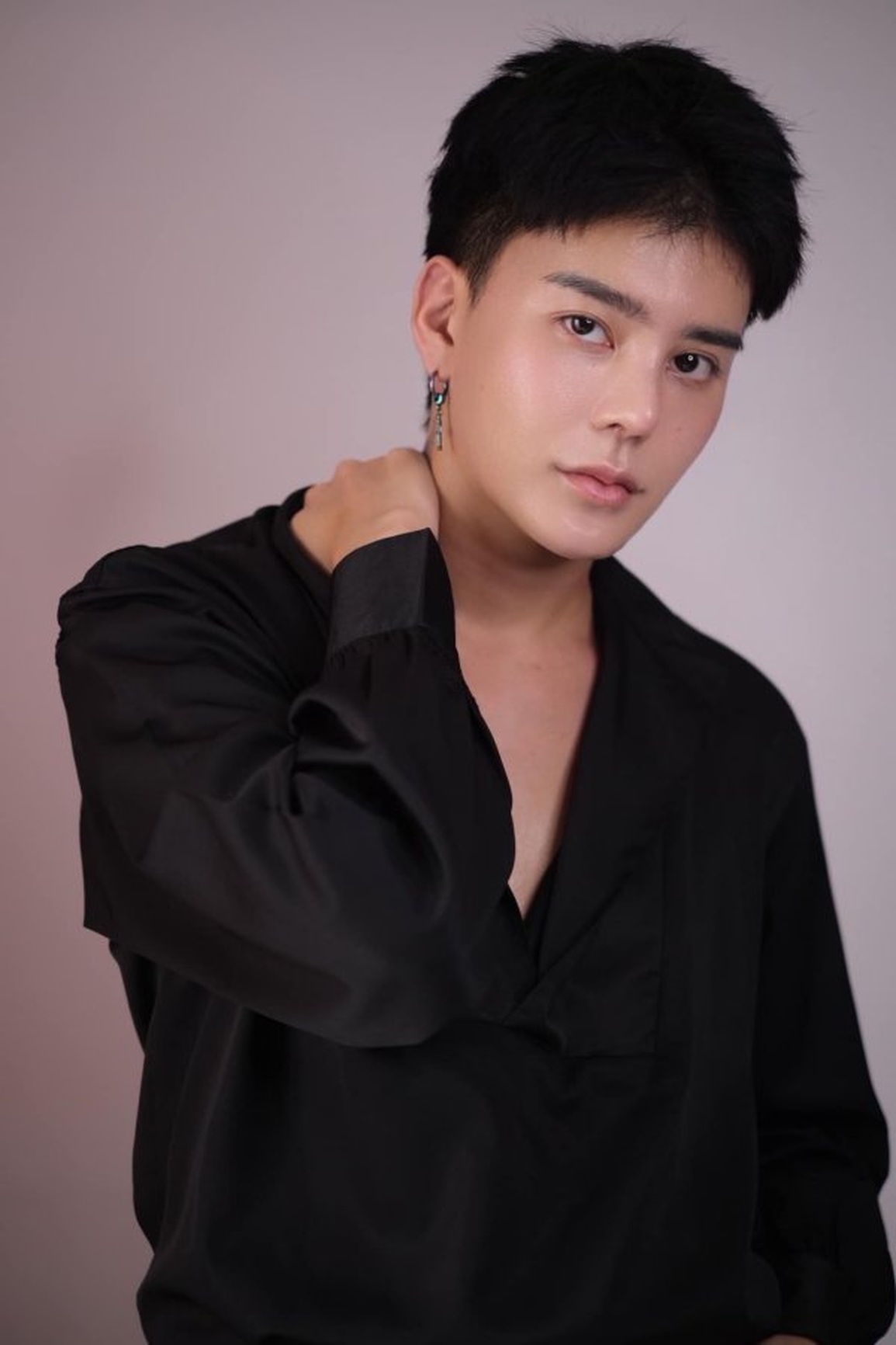 Cuộc sống của Hoa hậu chuyển giới Thái Lan sau khi trở lại làm nam giới - 10 Cuộc sống của Hoa hậu chuyển giới Thái Lan sau khi trở lại làm nam giới - 10
