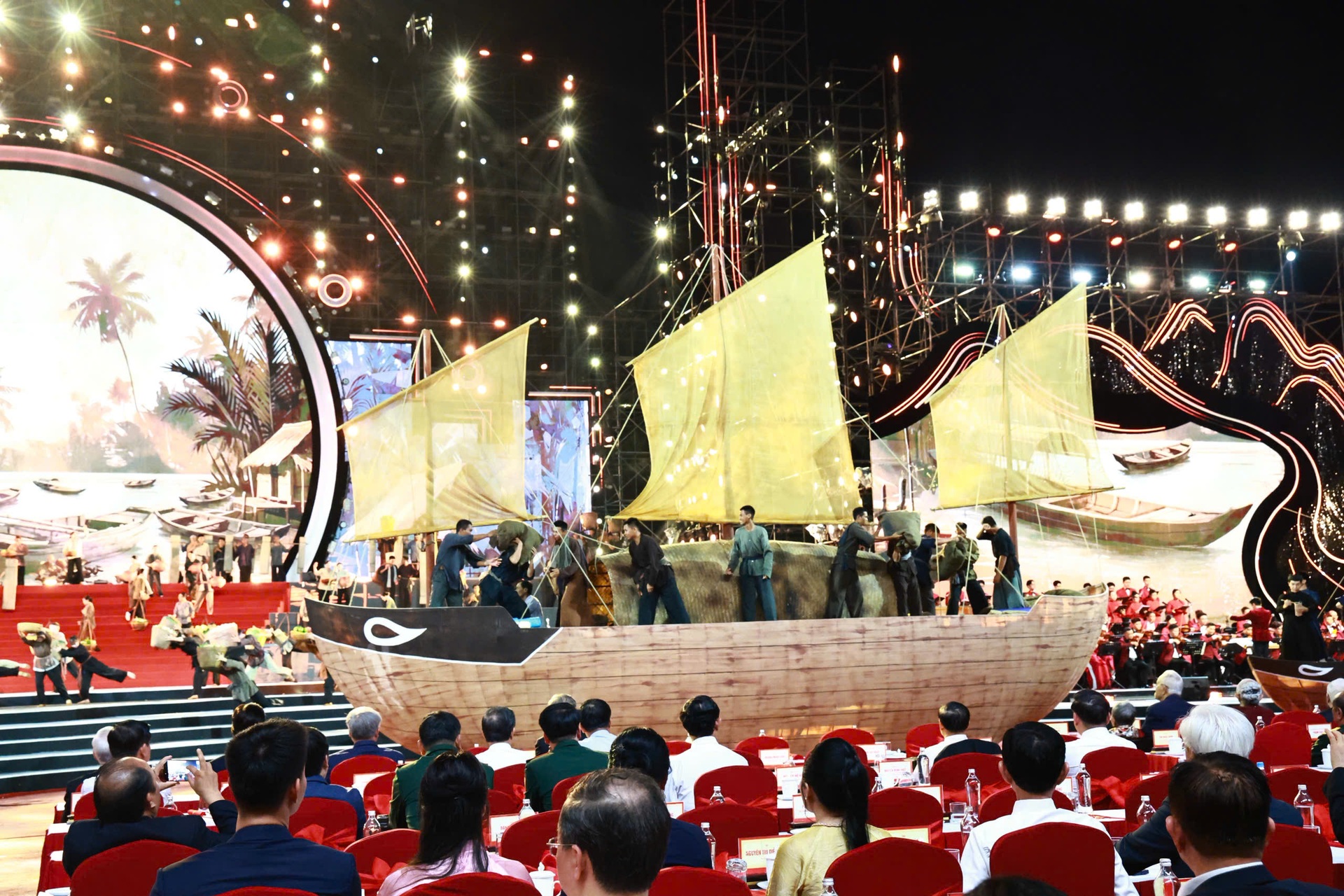 Pháo hoa lung linh, sử thi nghệ thuật đặc sắc trong đêm công bố TP Đồng Nai - 11
