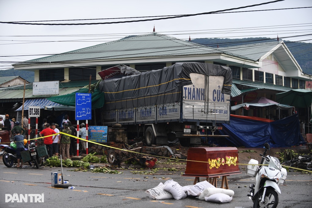 Thủ tướng yêu cầu xử lý nghiêm vụ tai nạn 3 người chết, 9 người bị thương - 1