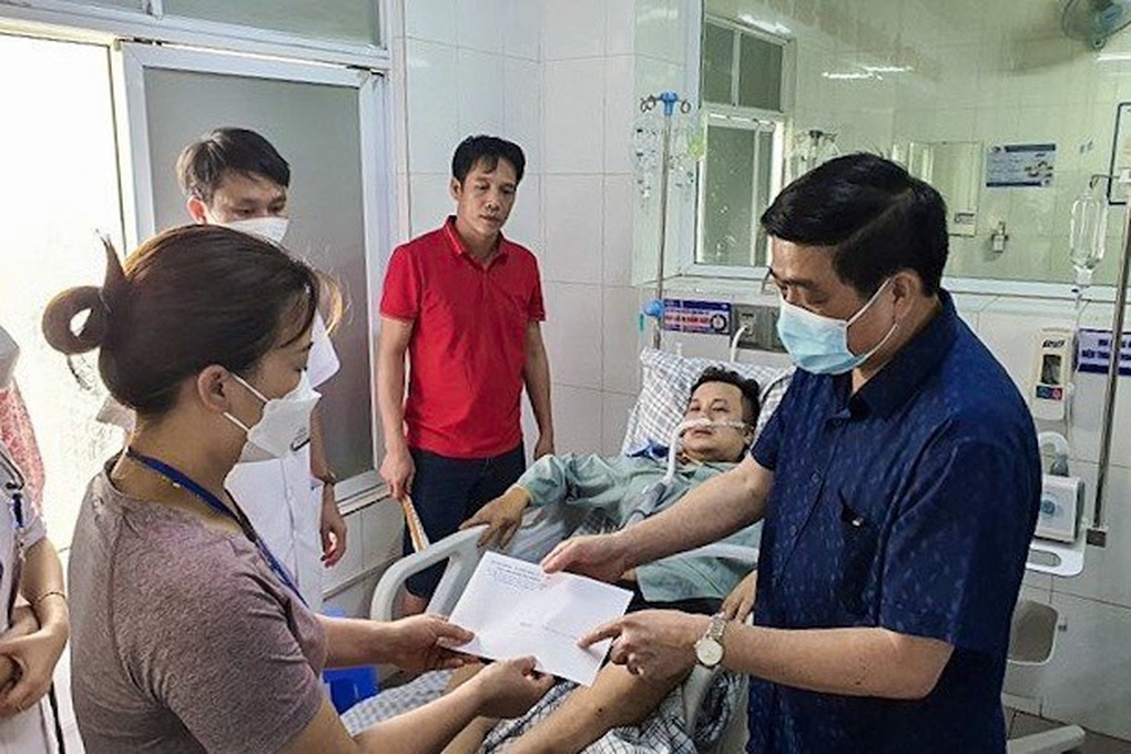 Khẩn trương giải quyết chế độ cho các nạn nhân trong vụ ngạt khí ở Phú Thọ - 2 Khẩn trương giải quyết chế độ cho các nạn nhân trong vụ ngạt khí ở Phú Thọ - 2