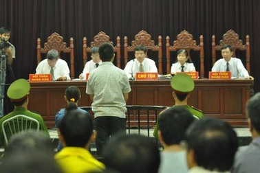 Công nhân kiện giám đốc ra tòa vì “né” bảo hiểm xã hội