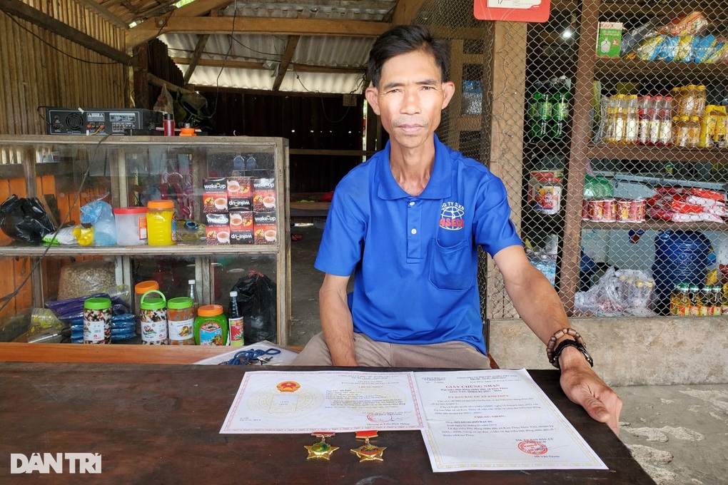 z3854470589622_273ed921277691c6b5564e52eaea7b85-crop.jpeg Hồ Đình