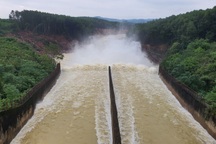 Đảm bảo an toàn, nhiều hồ xả tràn trước mưa lớn