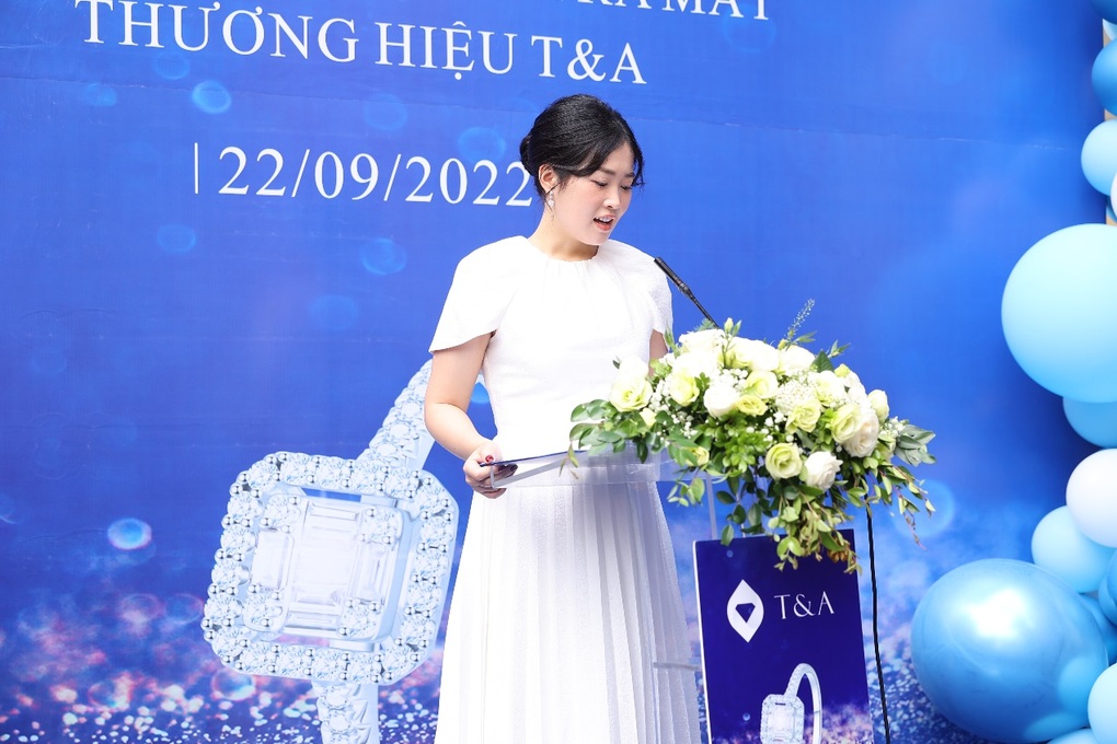 Ra mắt thương hiệu trang sức đá quý Việt Nam - TA - 1 Ra mắt thương hiệu trang sức đá quý Việt Nam - TA - 1