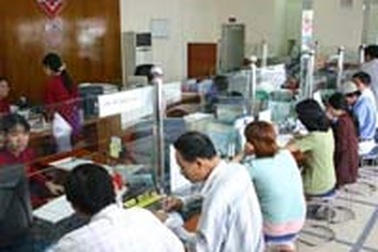 Lãi suất lại nhích lên...
