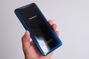 Trên tay Find X giá 21 triệu đồng tại Việt Nam