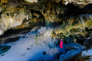 Điểm đặc biệt trong hang động tổ chức đám cưới độc, lạ ở Quảng Ninh