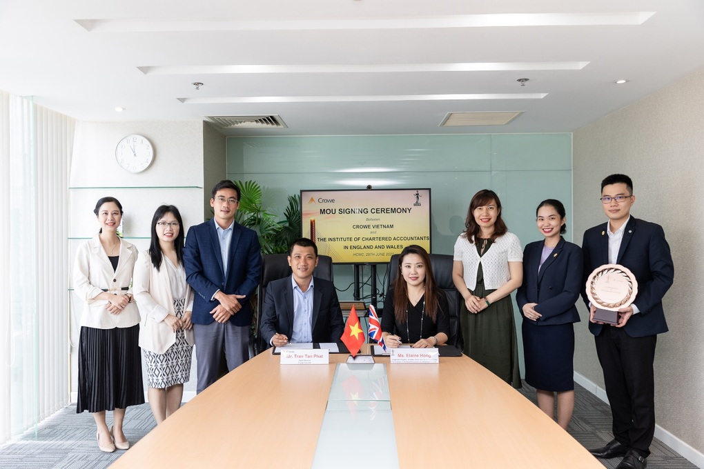 ICAEW và Crowe Vietnam ký kết hợp tác chiến lược phát triển nguồn nhân lực cao cấp trong lĩnh vực kế toán - kiểm toán - 1 ICAEW và Crowe Vietnam ký kết hợp tác chiến lược phát triển nguồn nhân lực cao cấp trong lĩnh vực kế toán - kiểm toán - 1