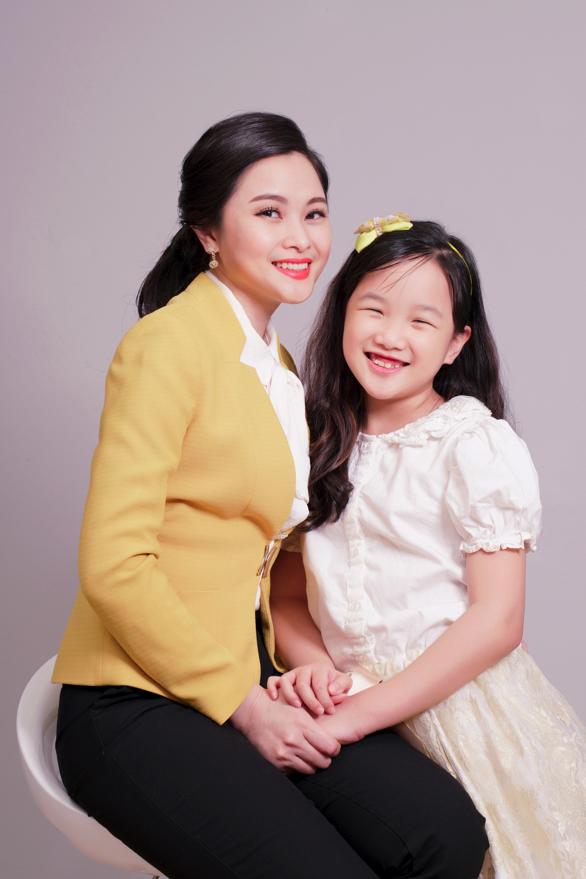 BTV Khánh Ly gây ngưỡng mộ với cách dạy tiếng Anh cho con từ 2 tuổi - 1 BTV Khánh Ly gây ngưỡng mộ với cách dạy tiếng Anh cho con từ 2 tuổi - 1