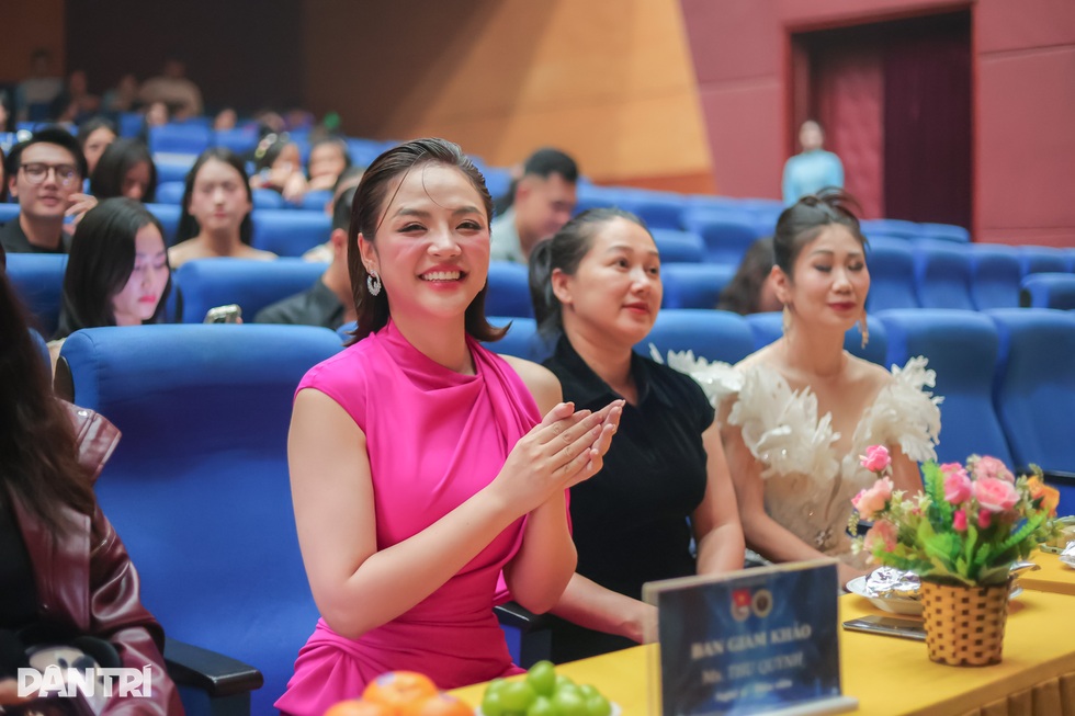 My Sói Thu Quỳnh không còn thích trai hư, từng nhận cát-xê 90.000 đồng - 8 My Sói Thu Quỳnh không còn thích trai hư, từng nhận cát-xê 90.000 đồng - 8