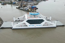 Phà mới với kỳ vọng giảm ùn tắc ở Cát Bà