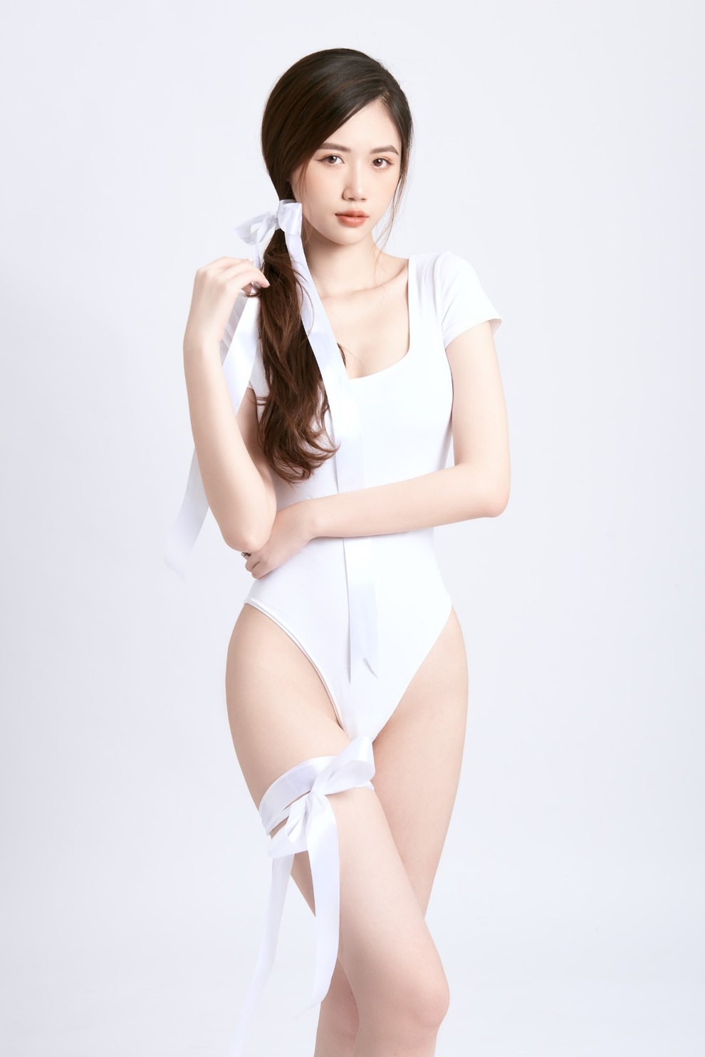 Hot girl 2K rũ bỏ nét thơ ngây, lột xác gợi cảm hút hồn - 5 Hot girl 2K rũ bỏ nét thơ ngây, lột xác gợi cảm hút hồn - 5