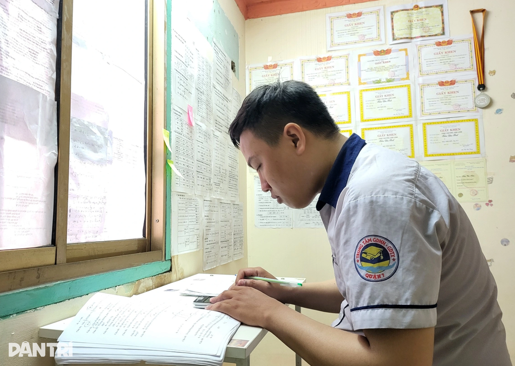 TPHCM chỉ đạo khẩn hỗ trợ thí sinh không giấy tờ tùy thân dự thi tốt nghiệp - 1 TPHCM chỉ đạo khẩn hỗ trợ thí sinh không giấy tờ tùy thân dự thi tốt nghiệp - 1